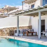 شقة فندقية Mykonian & Merchia Beach