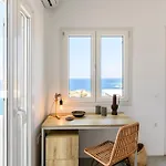 Mykonian & شقة فندقية Merchia Beach