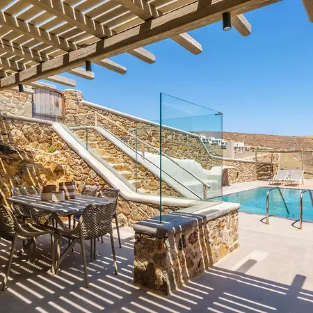 Mykonian & 4*