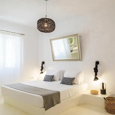 Mykonian & 4*