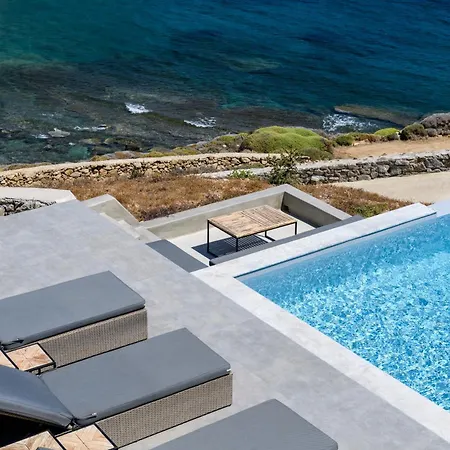 Mykonian & 4*