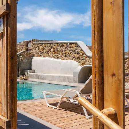 Ξενοδοχείο με διαμερίσματα Mykonian & Merchia Beach