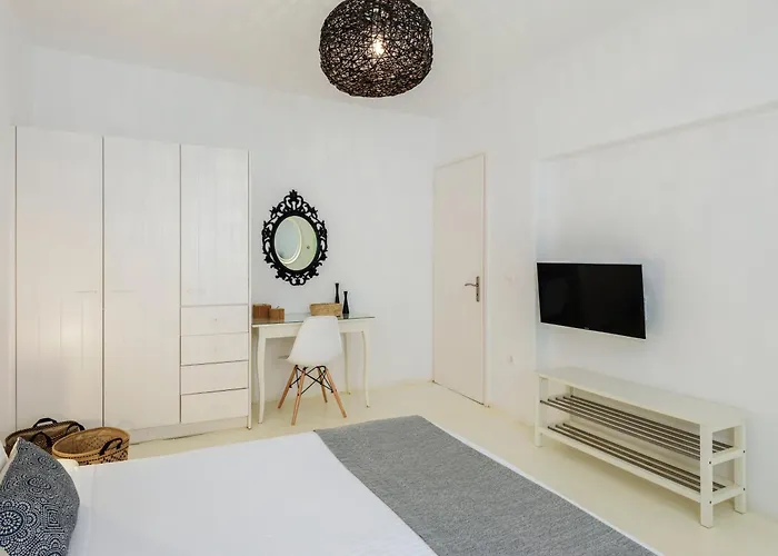 Mykonian & Apartmanhotel Merhia-part