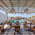 Mykonian & Apartahotel 4*