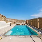 Mykonian & 4*
