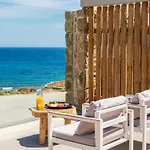 Apartahotel Mykonian &
