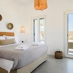 Mykonian & Apartahotel
