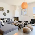 Apartahotel Mykonian & Merchia Beach