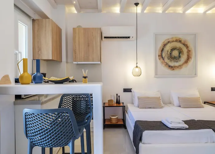 Mykonian & מלון דירות Merchia Beach