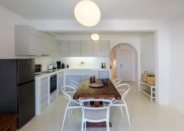 מלון דירות Mykonian & 4*